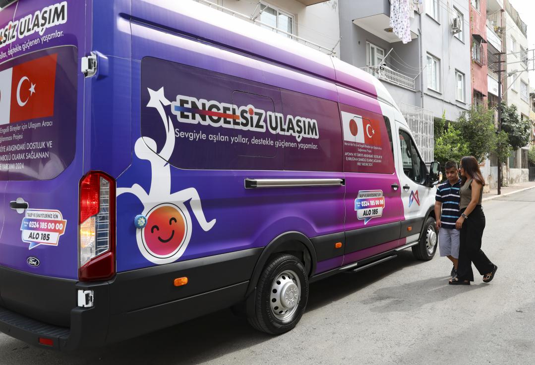 Mersin Büyükşehir Belediyesi, özel gereksinimli bireylerin ve ailelerinin yaşam kalitesini