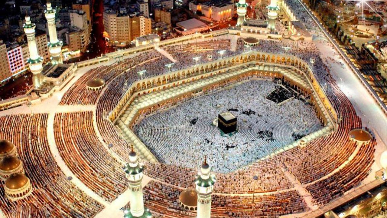 Sosyal medya hesabından açıklama yapan Erbaş, yoğun talep nedeniyle kayıt