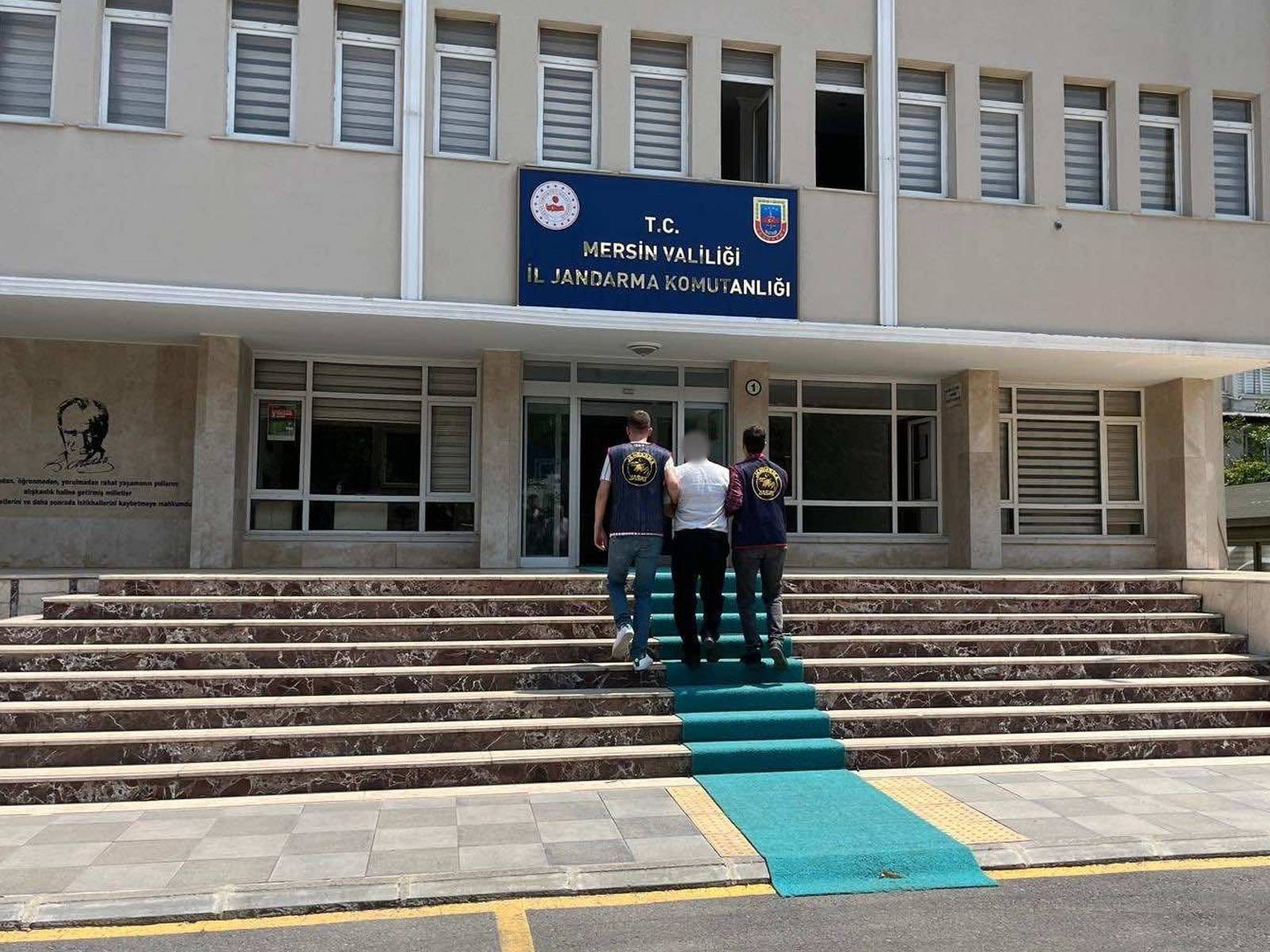 Mersin İl Jandarma Komutanlığı ekipleri düzenlediği operasyon ile Fetullahçı Terör