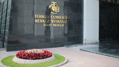 Haftalık verilere bakıldığında, söz konusu dönemde döviz rezervleri 1 milyar