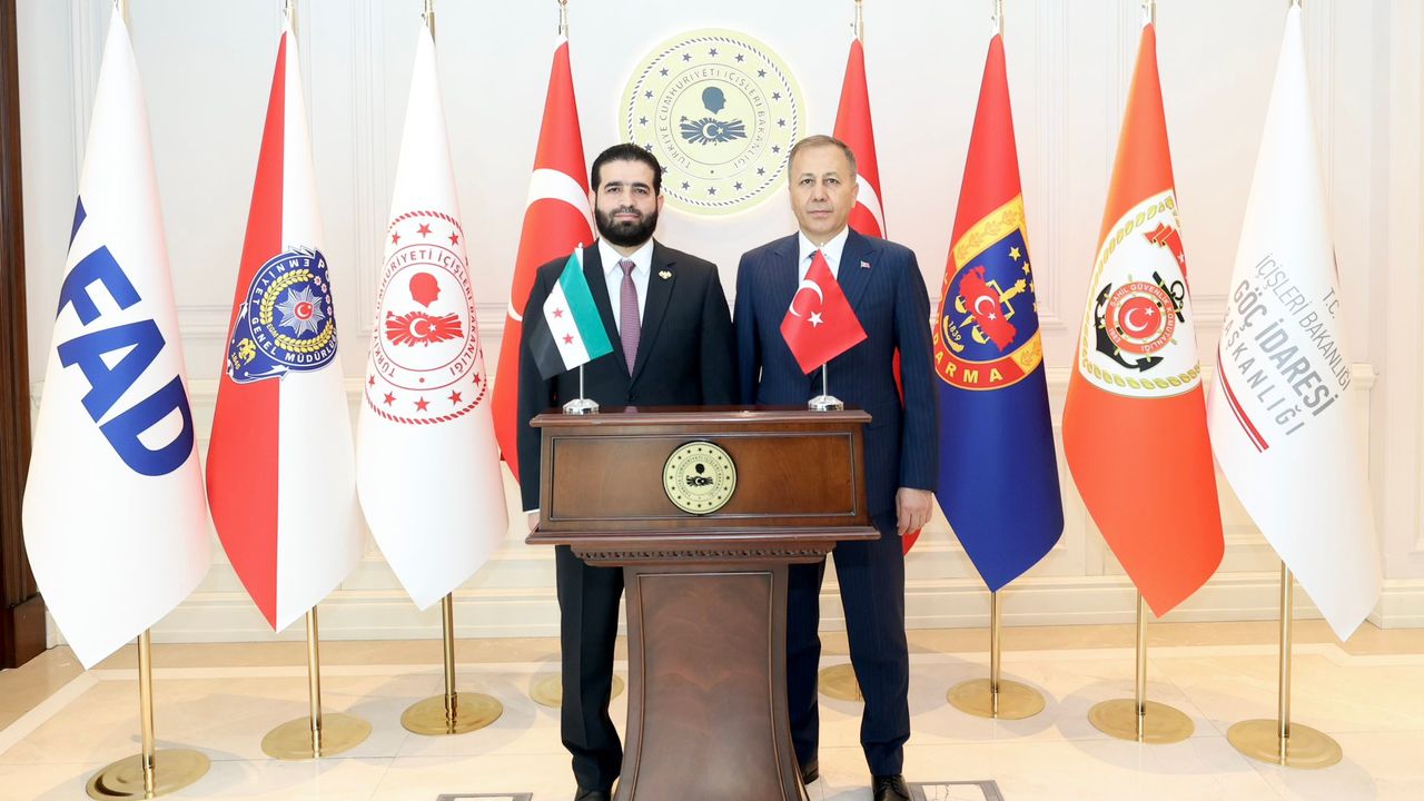 İçişleri Bakanı Ali Yerlikaya, Suriye İçişleri Bakanı Enes Hattab ve