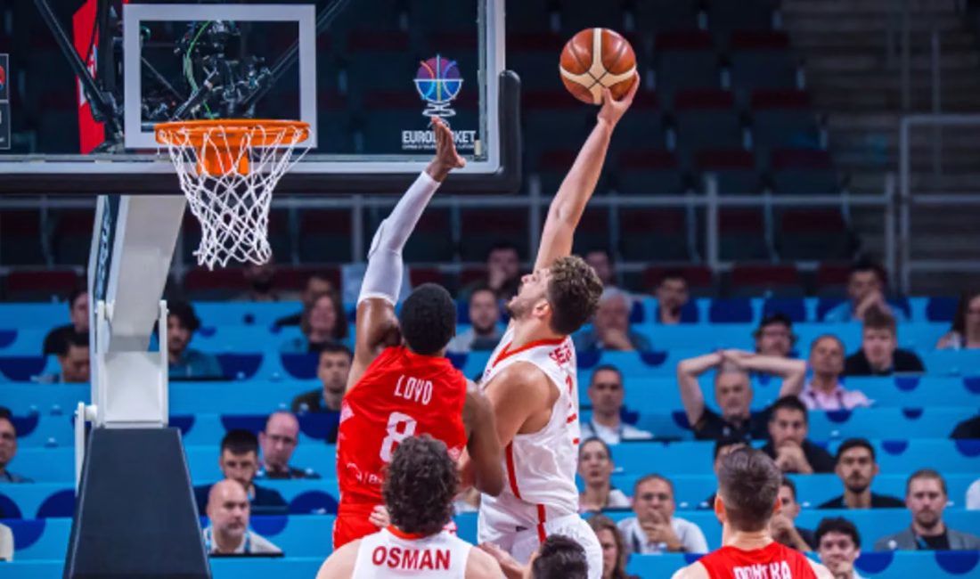 12 Dev Adam tarih yazdı: Türkiye EuroBasket’te yarı finalde – Milliler, Avrupa Şampiyonası’nda tam 24 yıl sonra son 4 takım