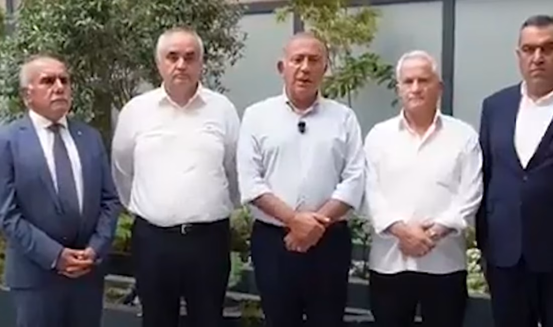 Gürsel Tekin: Göreve başladık, CHP’yi kucaklayacağız CHP İstanbul İl Kongresi’nin iptali için açılan davada mahkeme, Özgür