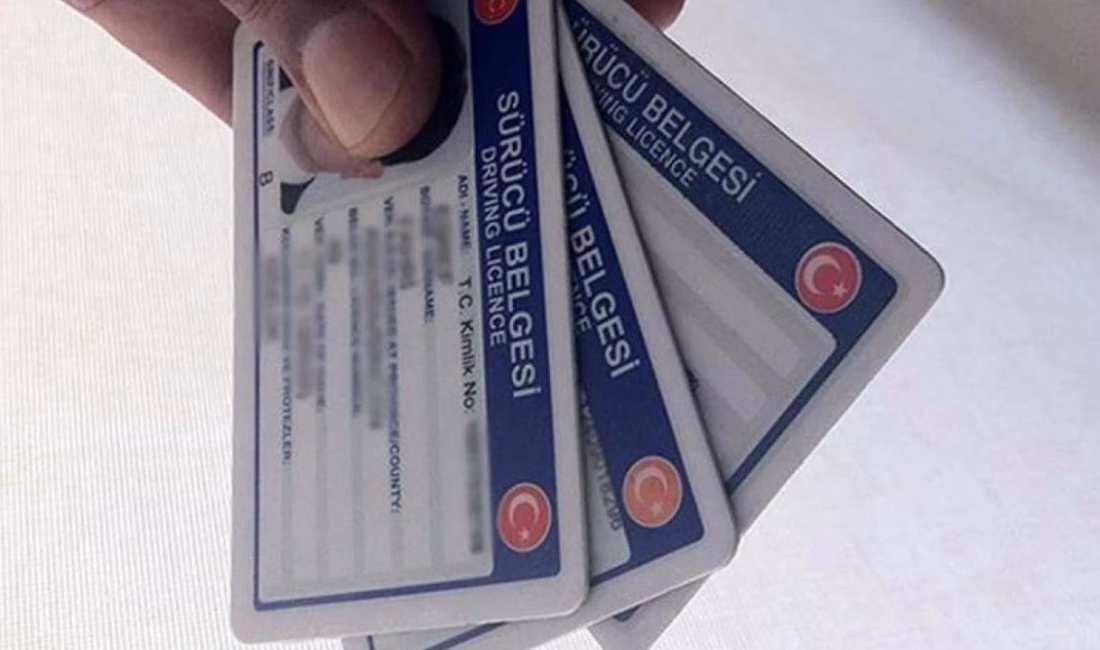 Eski tip sürücü belgelerinin, 1 Ocak 2016’dan itibaren verilmeye başlanan