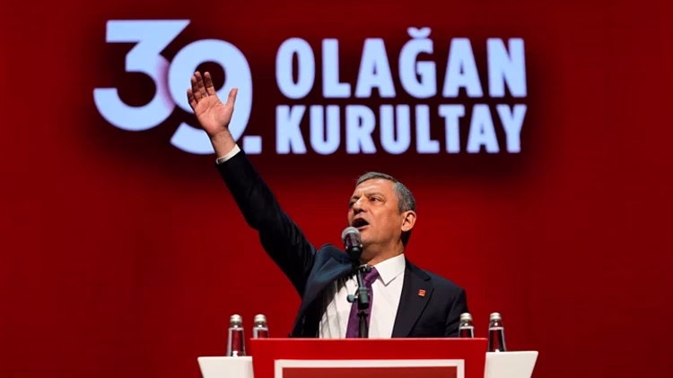 Cumhuriyet Halk Partisi’nin 39. Olağan Kurultayı, sadece genel başkanlık yarışının