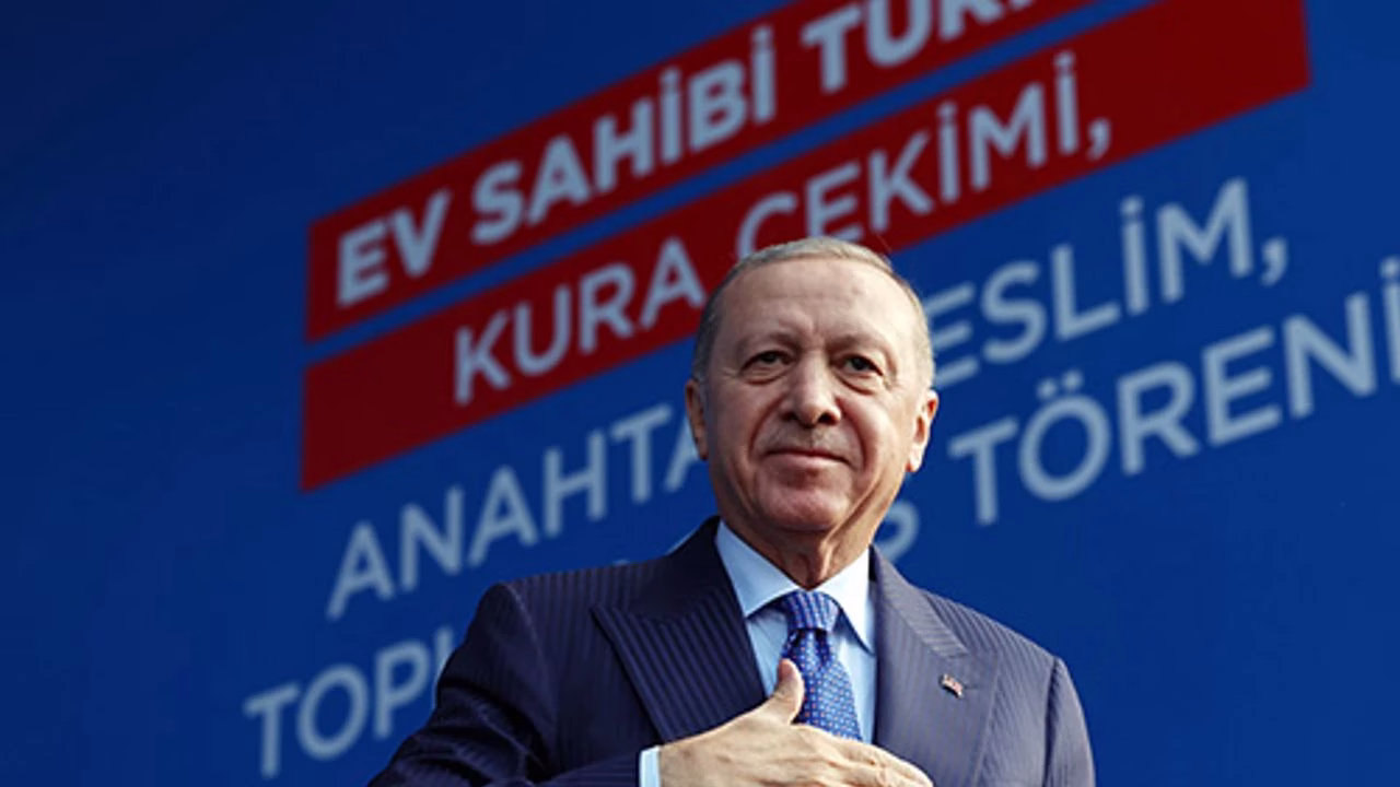 Cumhurbaşkanı Erdoğan, Aydın’da “Ev Sahibi Türkiye” kura çekimi, anahtar teslim