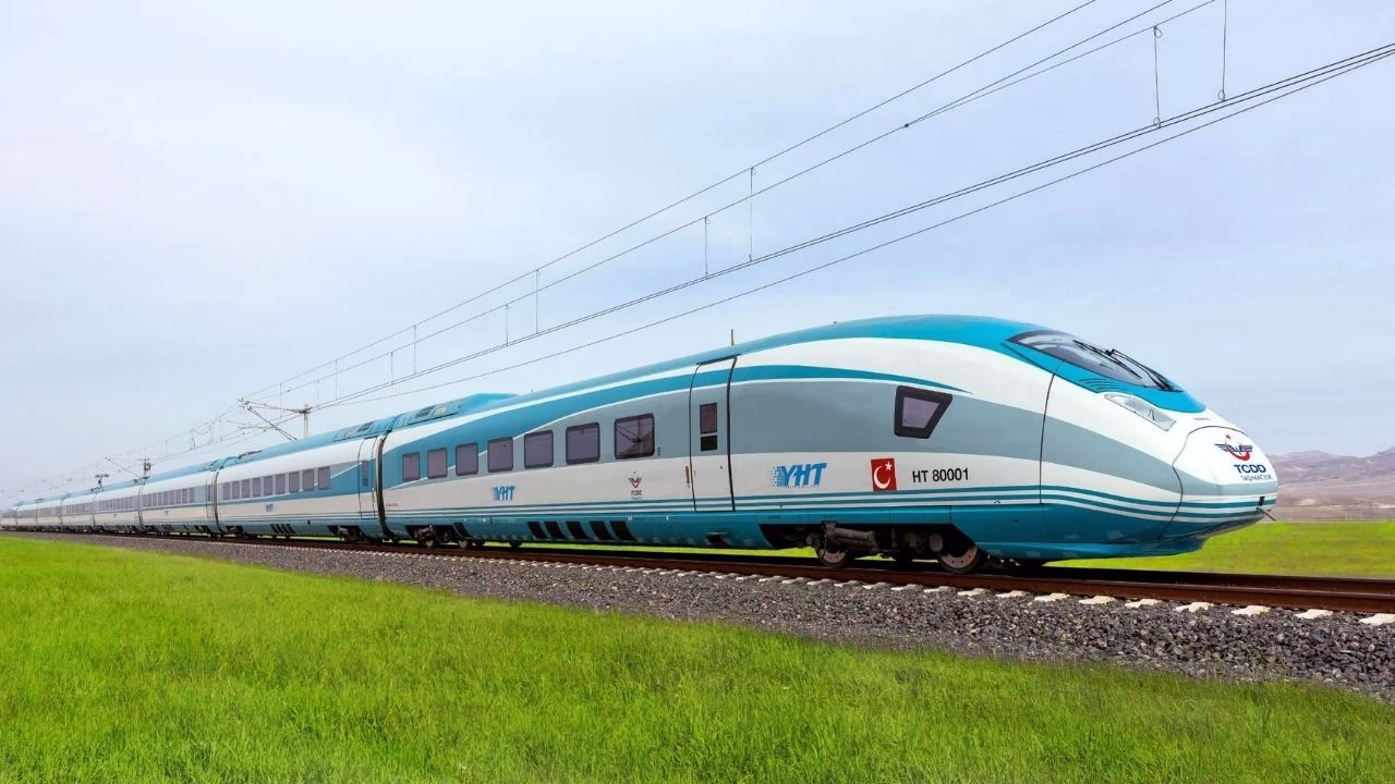 Ulaştırma ve Altyapı Bakanı Abdulkadir Uraloğlu, Ankara’yı Karadeniz’e bağlayacak Ankara-Kırıkkale