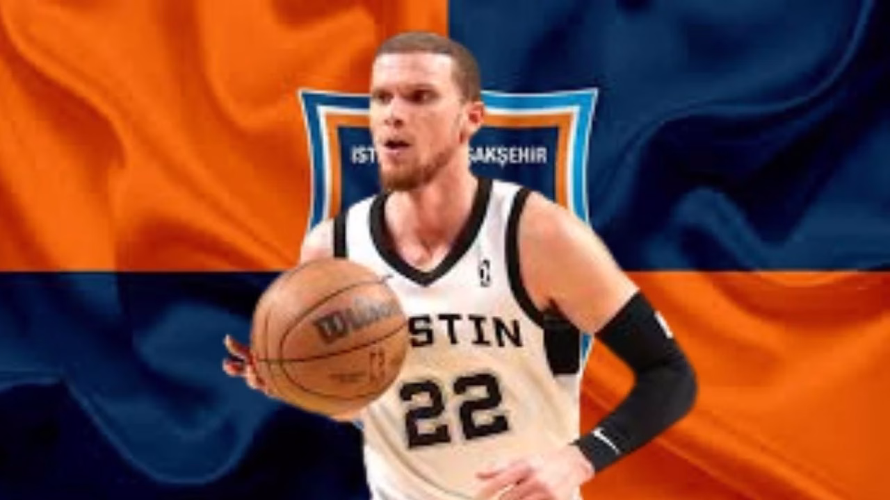 Bahçeşehir Koleji Basketbol Takımı forması giyen ABD’li oyun kurucu Malachi