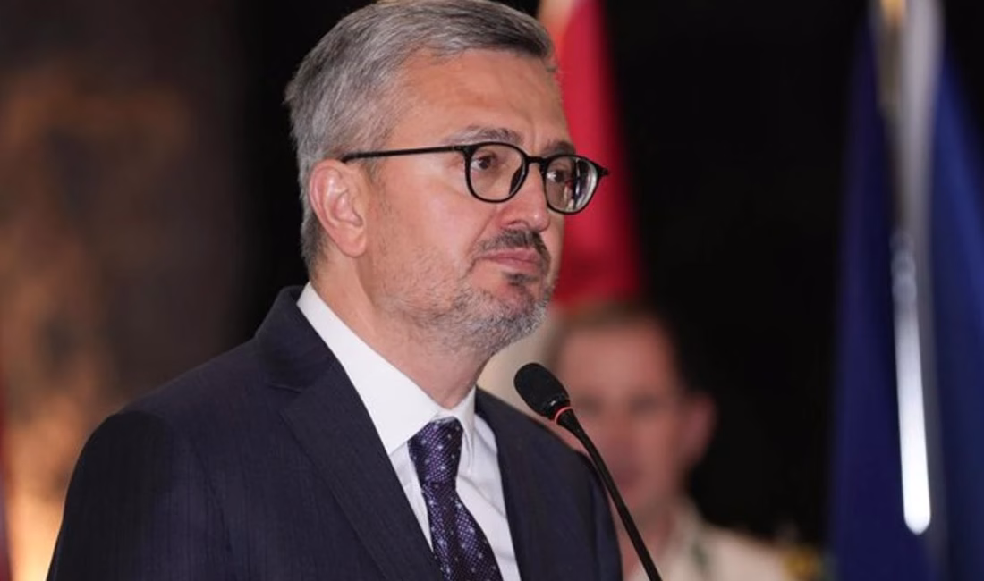 Cumhurbaşkanlığı İletişim Başkanı Burhanettin Duran, gazetecilerin yalnızca olayları aktaran değil,