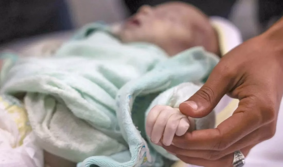 İsrail’in yakıt ve insani yardım girişini engellediği Gazze Şeridi’nde, dondurucu