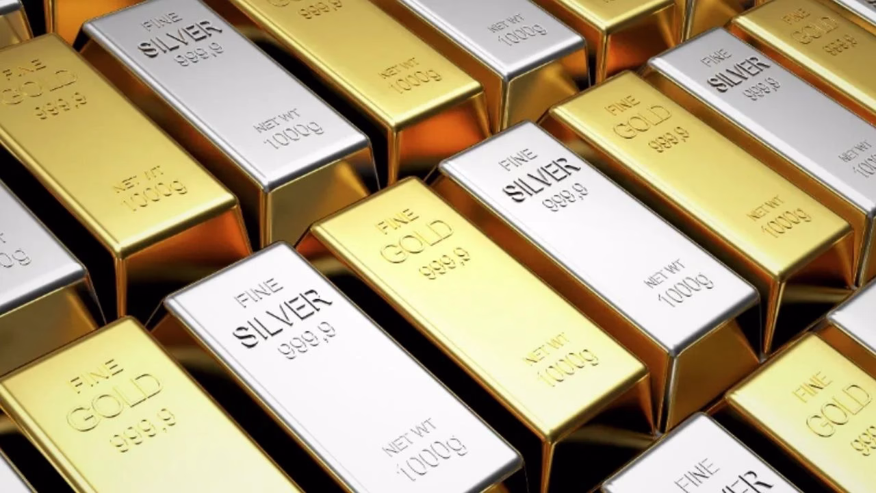 Uluslararası piyasalarda gümüş fiyatları tarihi zirvesini yeniledi. Gümüşün onsu 103,3