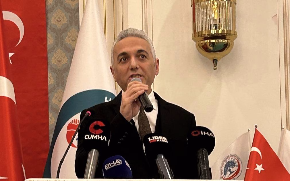 Hekimsen Sendikası, tarafından hazırlanan malpraktis sorununa hasta, hekim ve devlet