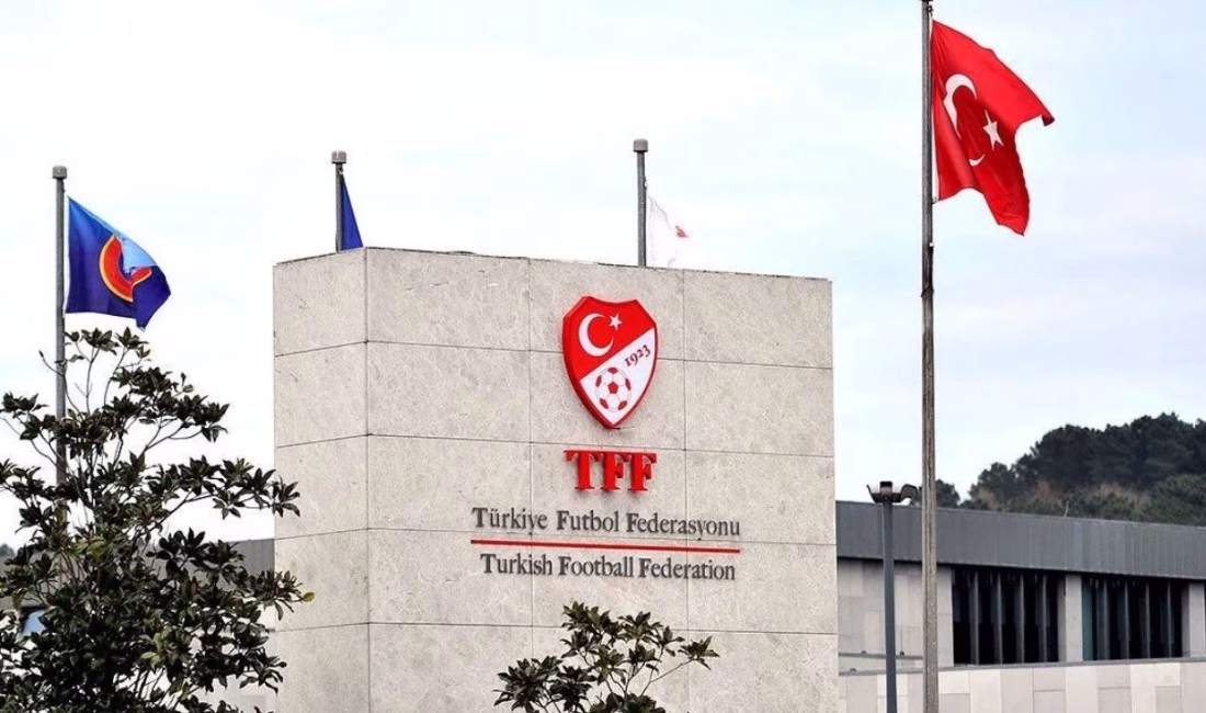 PFDK’dan Galatasaray ve Fenerbahçe’ye para cezası Türkiye Futbol Federasyonu (TFF) Profesyonel Futbol Disiplin Kurulu (PFDK), Turkcell