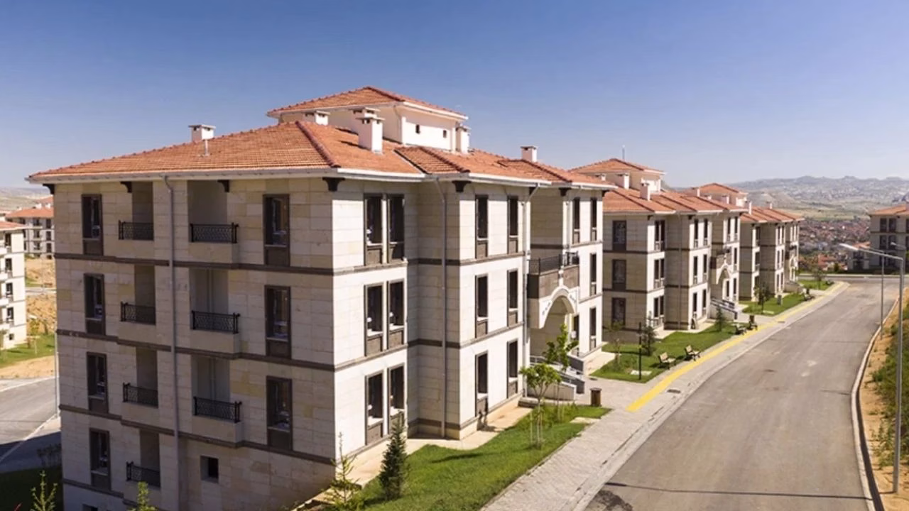 Yüzyılın Konut Projesi kapsamında hak sahiplerini belirlemeye yönelik kura çekimleri