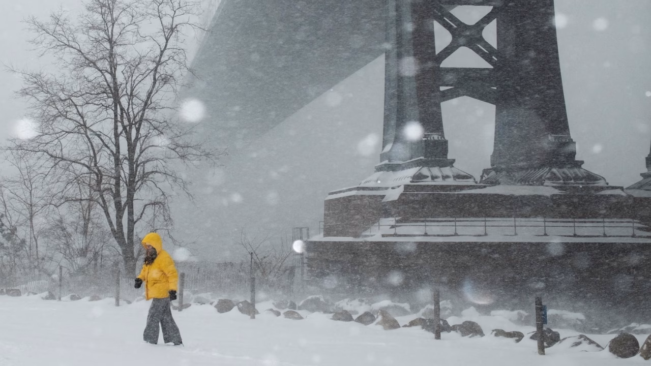 ABD’nin büyük bölümünü etkisi altına alan şiddetli kar fırtınası ve