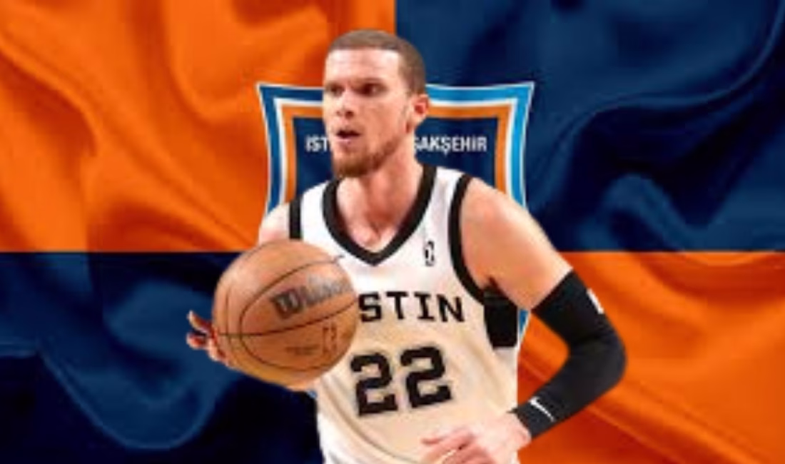 Bahçeşehir Koleji Basketbol Takımı forması giyen ABD’li oyun kurucu Malachi