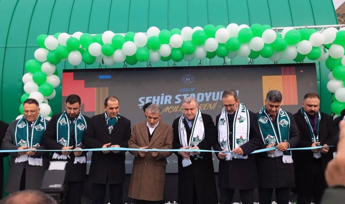 Bakan Bak, Iğdır Şehir Stadyumunun açılışını yaptı Gençlik ve Spor Bakanı Dr. Osman Aşkın Bak, bakanlık olarak