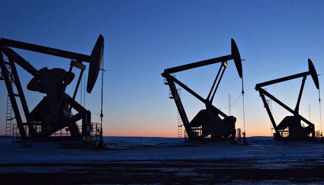 Brent petrolün varil fiyatı uluslararası piyasalarda 67,23 dolar seviyesinden işlem