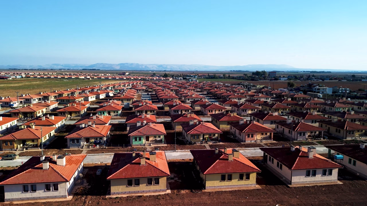 Bakanlığa bağlı Yapı İşleri Genel Müdürlüğü, depremlerin ardından kırsal alanlarda