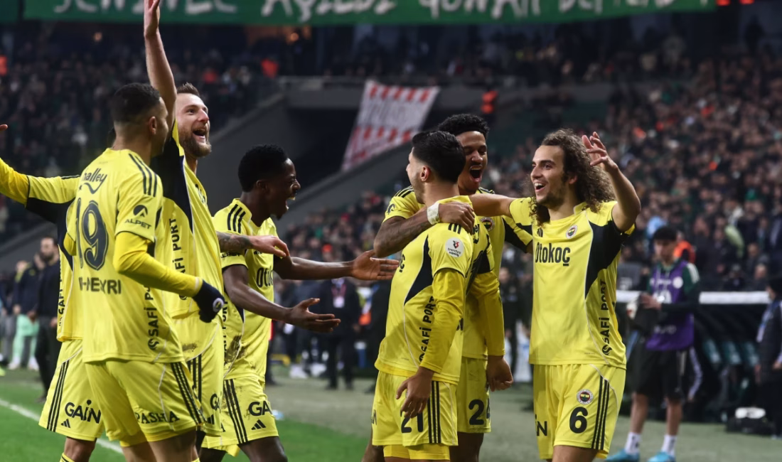 Fenerbahçe Kocaelispor deplasmanından 3 puanla döndü Fenerbahçe, Trendyol Süper Lig’in 20. haftasında deplasmanda Kocaelispor’u 2-0 mağlup