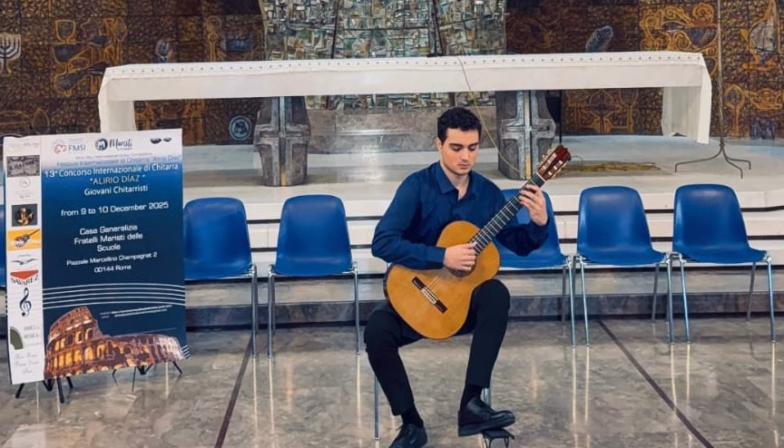 Klasik gitar sanatçısı Hacettepe Üniversitesi Ankara Devlet Konserservatuvarı Gitar Sanat