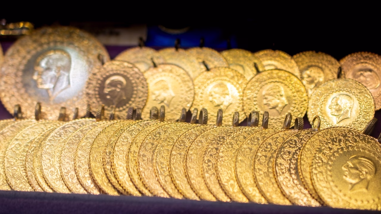 Altın fiyatları yeni haftaya hızlı başladı. Küresel piyasalarda artan risk