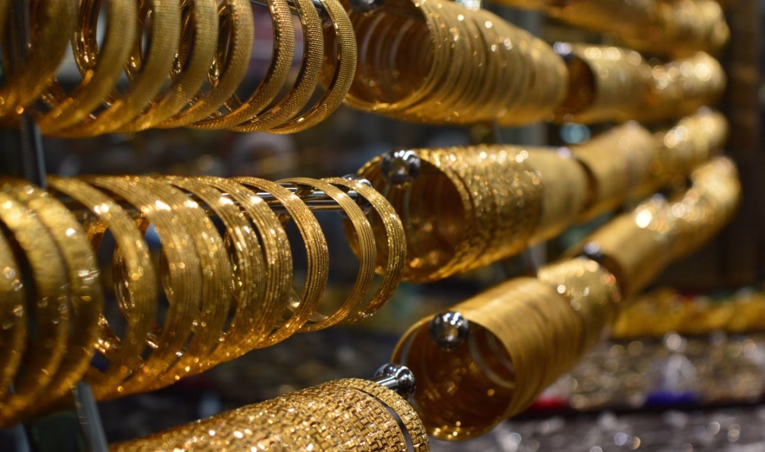 Gram altın 6 bin 905 liraya yükseldi Altının gram fiyatı, güne yükselişle başlamasının ardından 6 bin 905