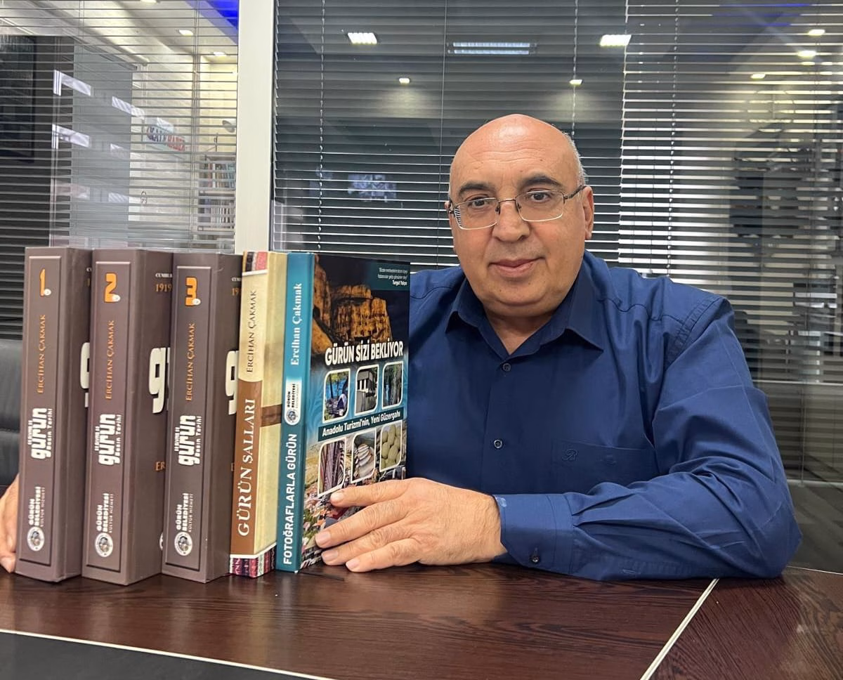 Sivas Gürünlü gazeteci Ercihan Çakmak ilçesinin Yüzyıllık tarihsel geçmişini iki