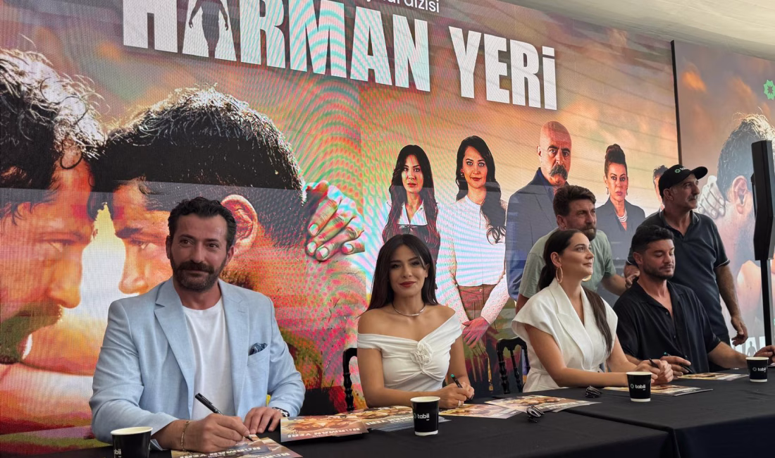 TRT Tabii’nin başrollerinde Berk Oktay, Gülsim Ali, Melis Kızılaslan ve