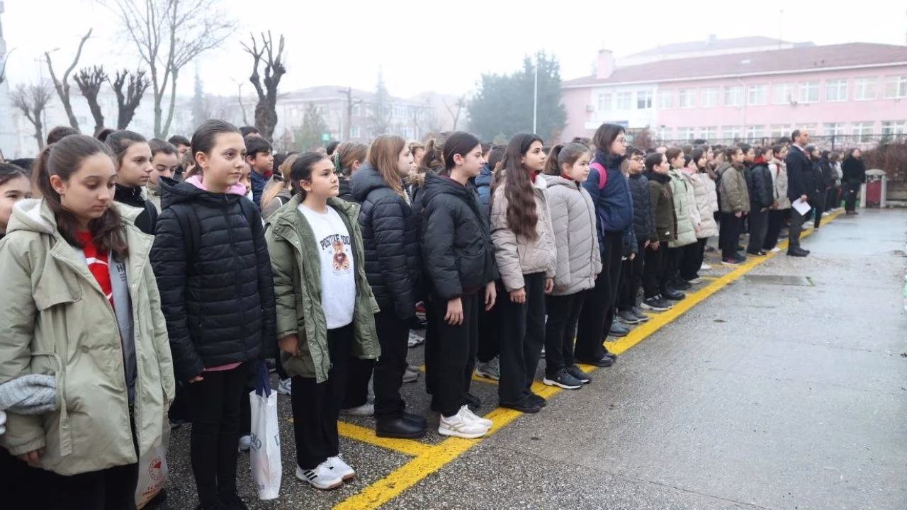 Türkiye genelindeki okullarda, 6 Şubat 2023’te meydana gelen Kahramanmaraş merkezli