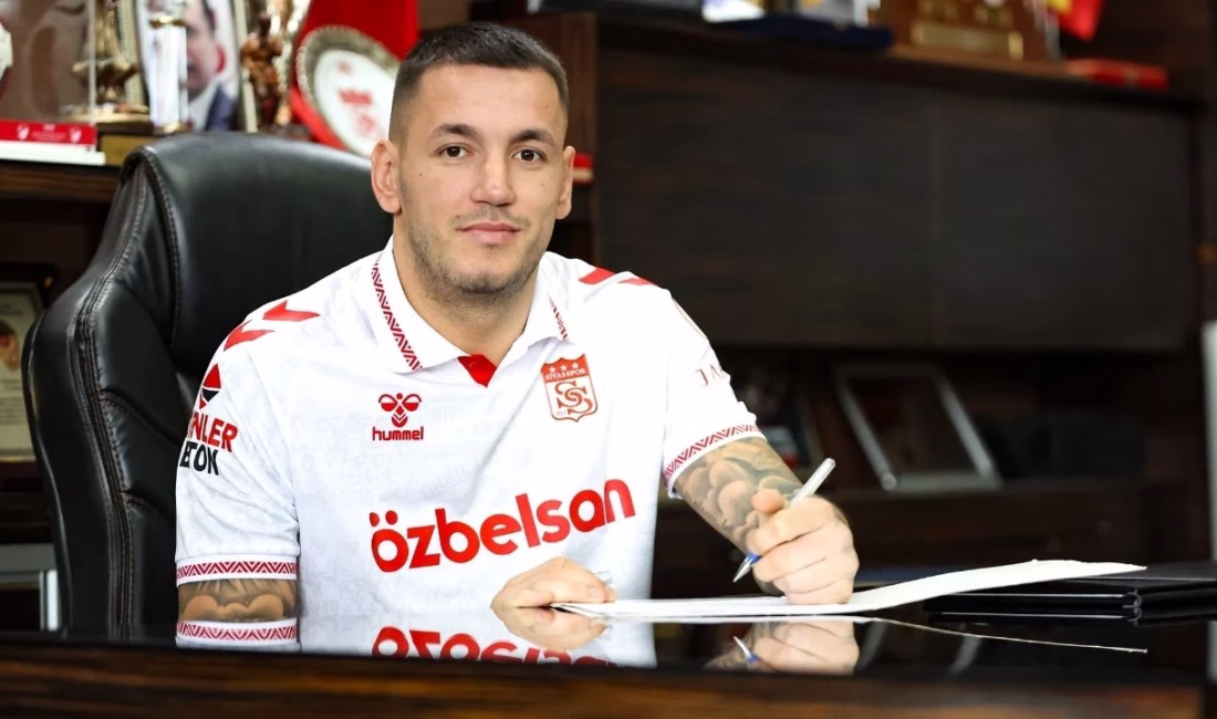 Sivasspor eski golcüsünü geri getirdi: Rey Manaj yeniden Sivasspor’da Trendyol 1. Lig ekiplerinden Özbelsan Sivasspor, eski golcüsü Rey Manaj’ı