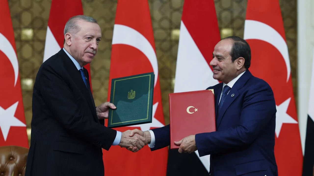 Cumhurbaşkanı Recep Tayyip Erdoğan ve Mısır Cumhurbaşkanı Abdulfettah es-Sisi’nin huzurunda,