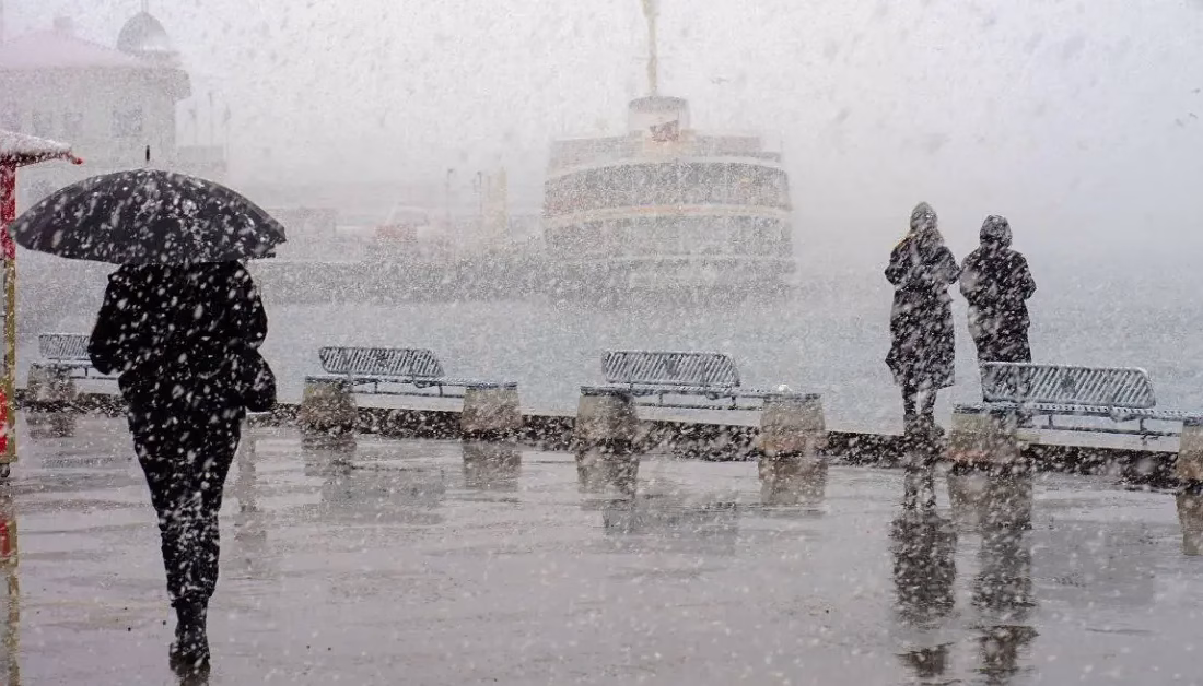 Meteoroloji Genel Müdürlüğü, yurdun kuzeybatısı ile güneydoğusunda beklenen karla karışık