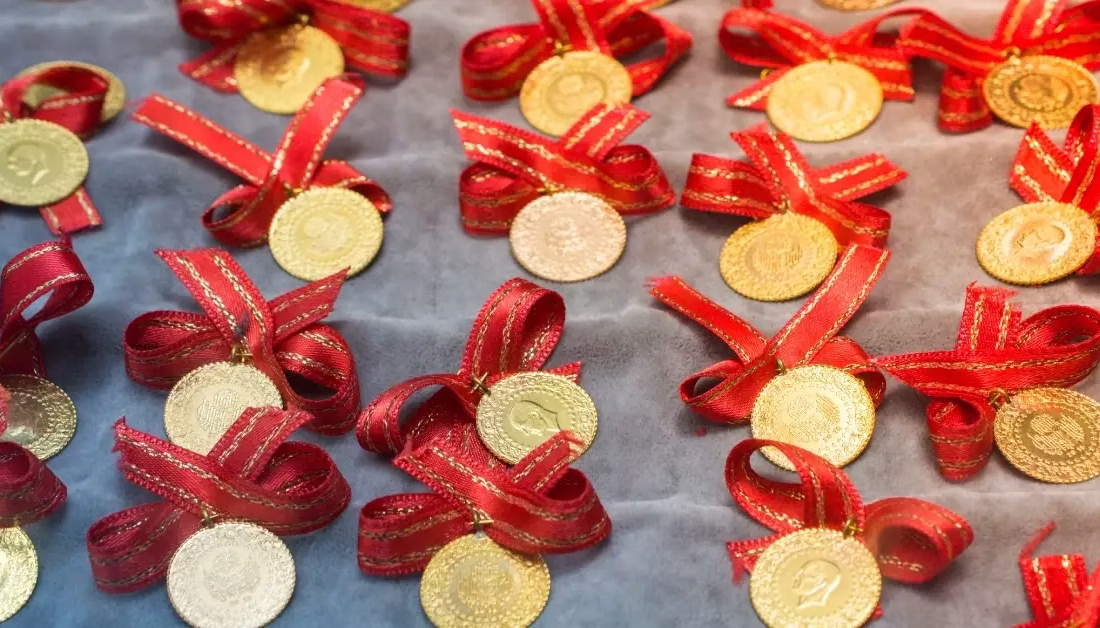 ANKARA-BHA Gram altın sabah saatlerinde yukarı yönlü hareketini sürdürürken, yatırımcıların