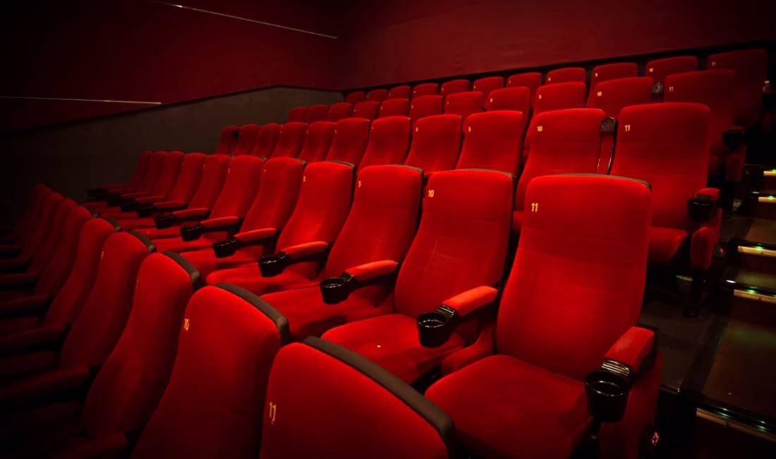 Sinema salonlarında bu hafta 11 yeni film izleyiciyle buluşuyor. Dram,