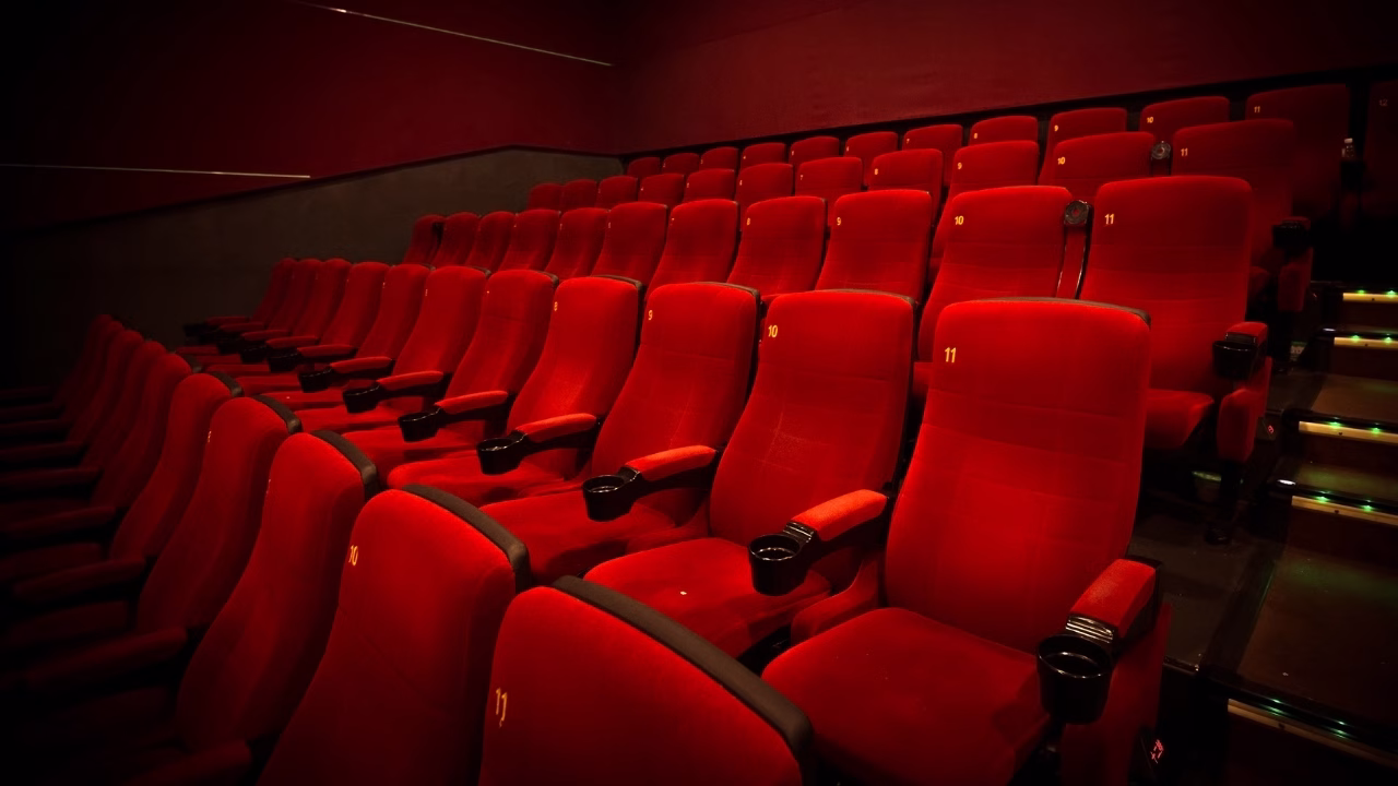 Sinema salonlarında bu hafta 11 yeni film izleyiciyle buluşuyor. Dram,