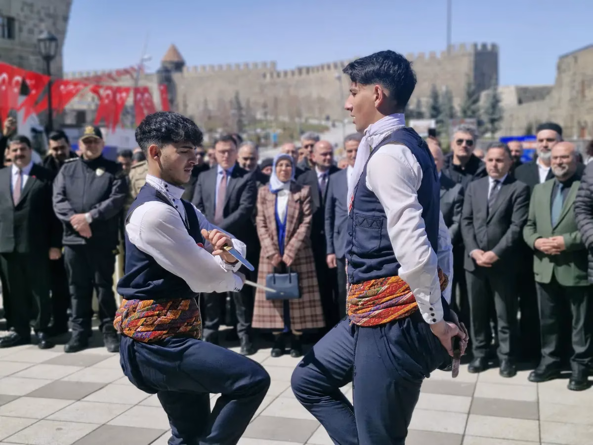 Erzurum Çifte Minareli Medrese ev sahipliğinde düzenlenen 50. Turizm Haftası etkinlikleri,
