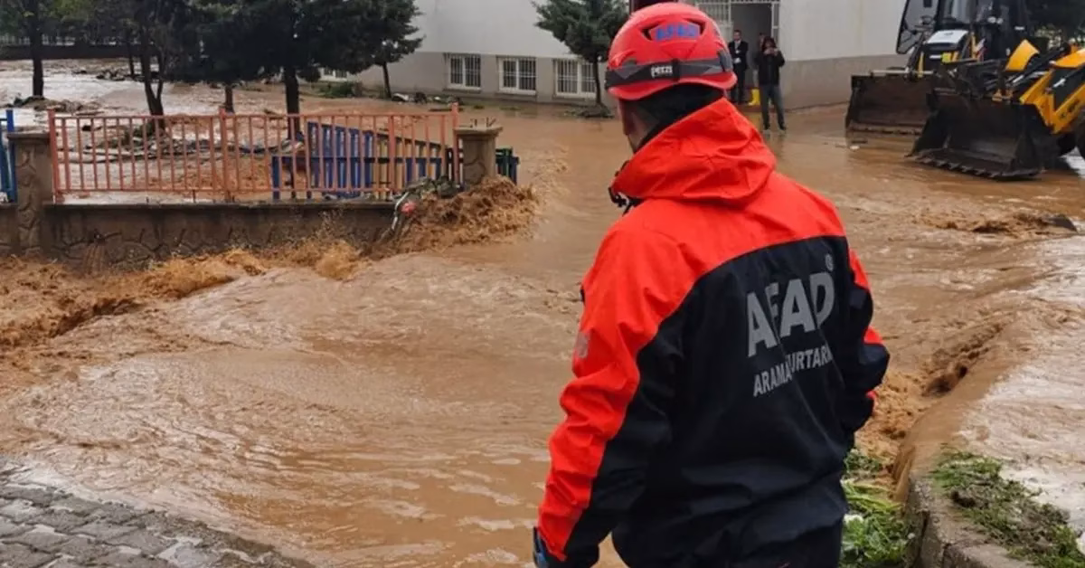 ANKARA-BHA  AFAD’ın açıklamasında, olumsuz hava koşulları nedeniyle 51 ilde