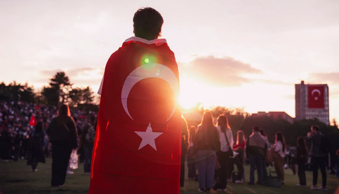 ODTÜ’de Türk bayrağına yönelik skandal: 6 gözaltı ANKARA-BHA Ankara Cumhuriyet Başsavcılığı tarafından olaylara ilişkin resen soruşturma başlatıldığı