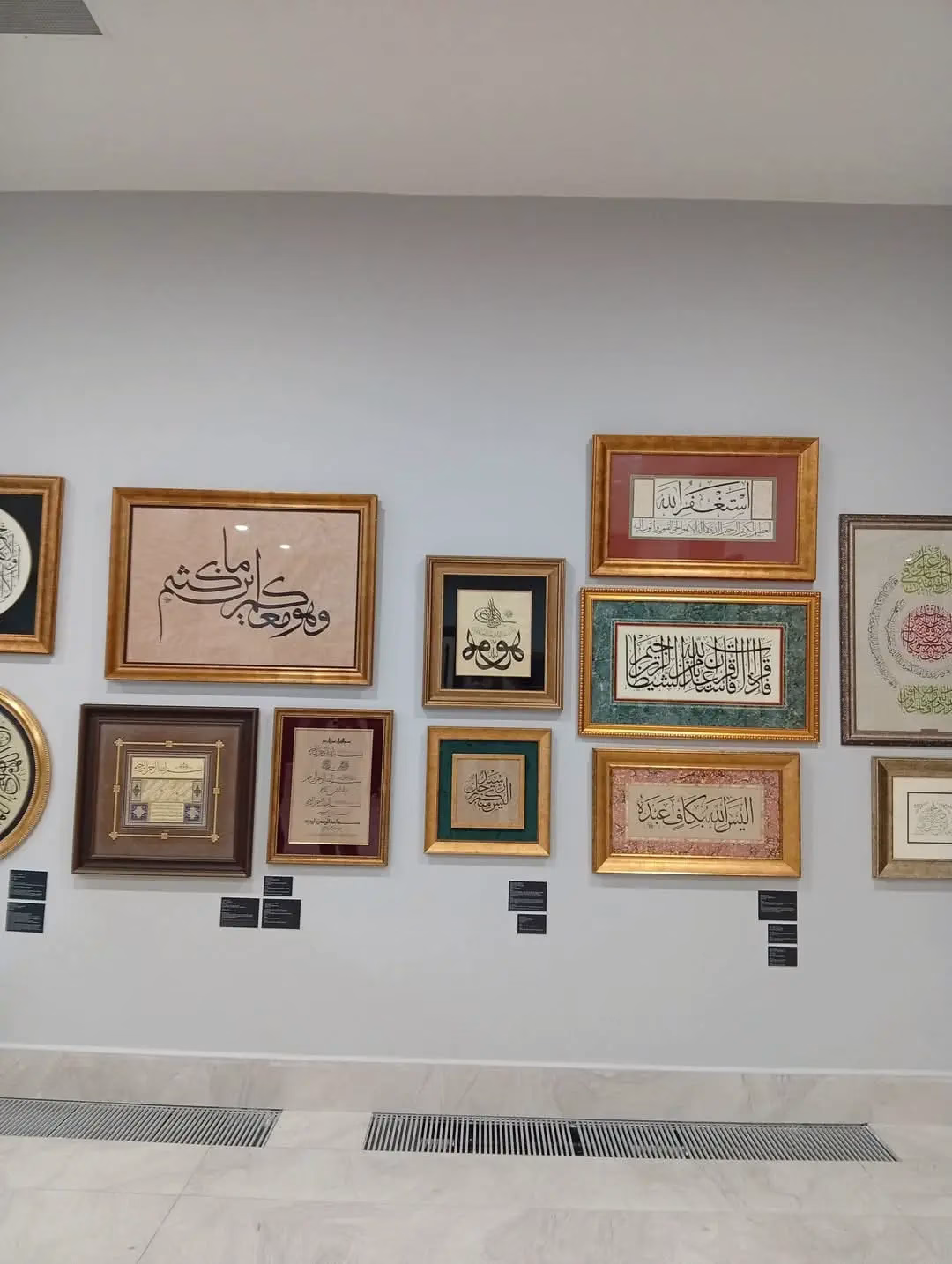 Hat sanatçısı Fuat Başar’ın sanat hayatındaki 50. yılı dolayısıyla hazırlanan