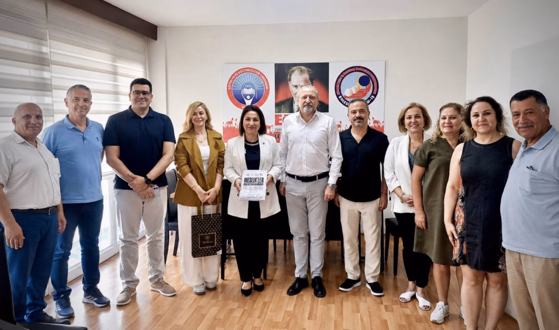 İyi Parti’den Eğitim-İş Sendikası’na Anlamlı Ziyaret Ana Sayfa › Sağlık › İyi Parti’den Eğitim-İş Sendikası’na Anlamlı