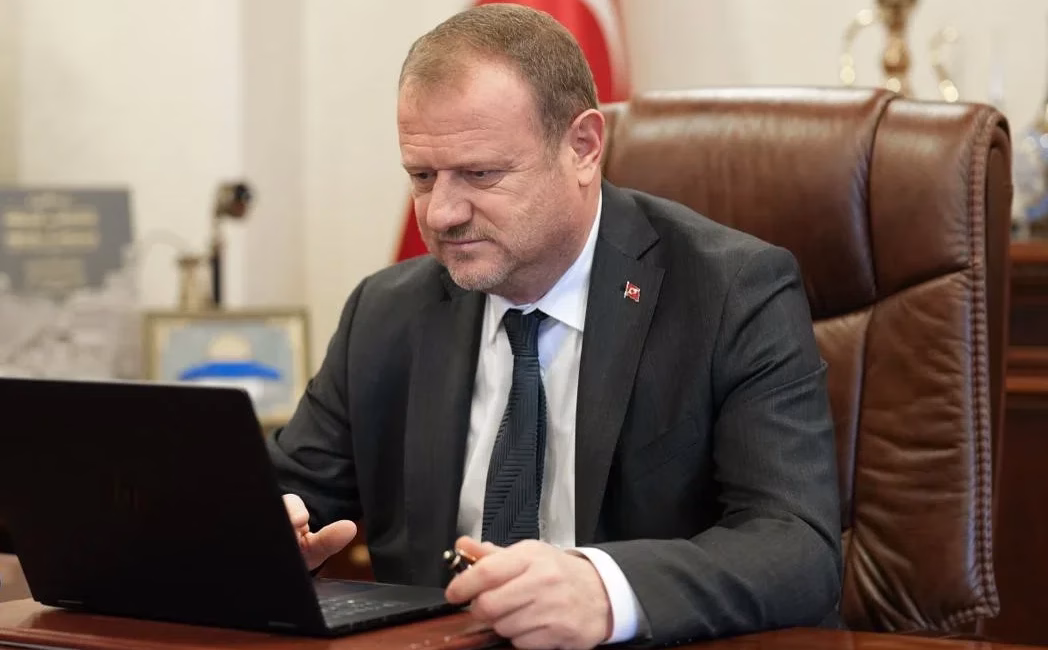 RTÜK Başkanı Daniş yayıncı kuruluşları ve futbol yorumcularını uyardı ANKARA – BHA RTÜK Başkanı Mehmet Daniş paylaşımında şu ifadeleri