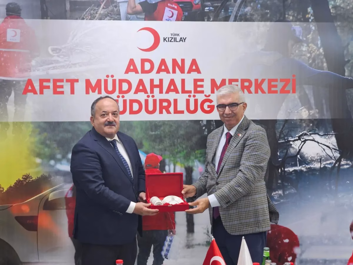 AFOM Yerleşkesi’nde düzenlenen toplantıya, Türk Kızılay Genel Sekreteri Ramazan Saygılı,