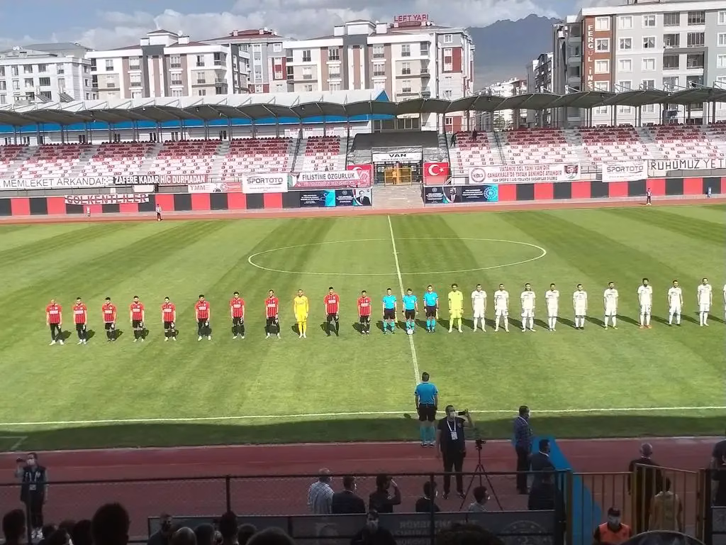 VAN – BHA  Yıllar boyunca Vanspor’un unutulmaz mücadelelerine, tarihi galibiyetlerine,