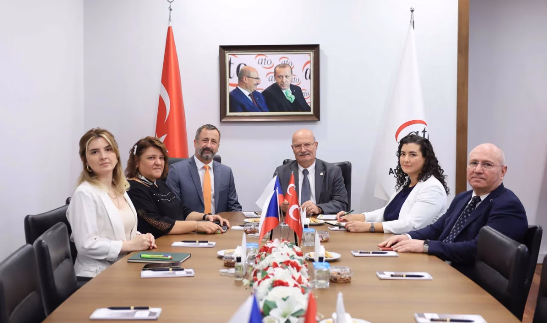 Çek Cumhuriyeti ile olan ticaret hacmimizi yukarı taşıyabiliriz ANKARA – BHA Çek Cumhuriyeti’nin Ankara Büyükelçisi Petr Stepanek, ATO