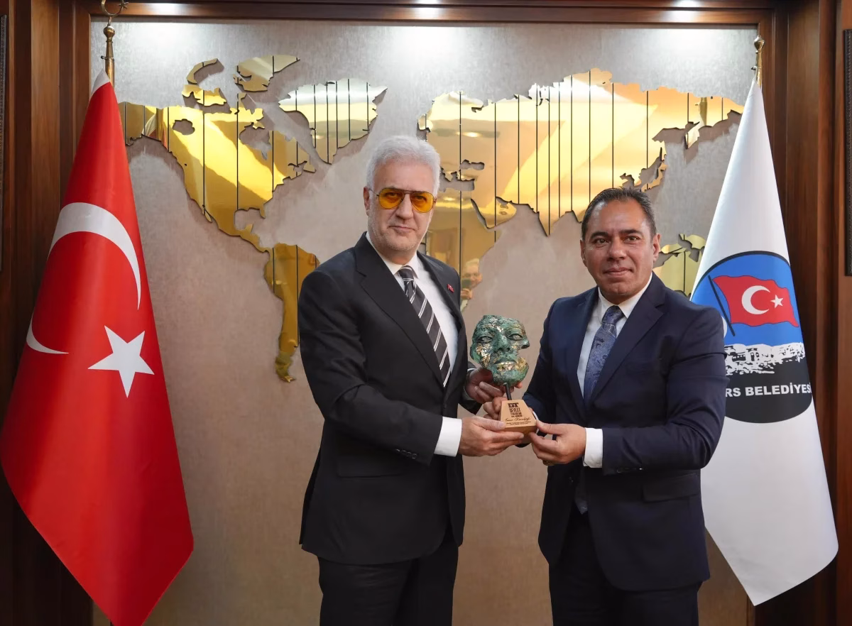 Devlet Tiyatroları Genel Müdürü ve Karslı hemşehrimiz Tamer Karadağlı, Kars