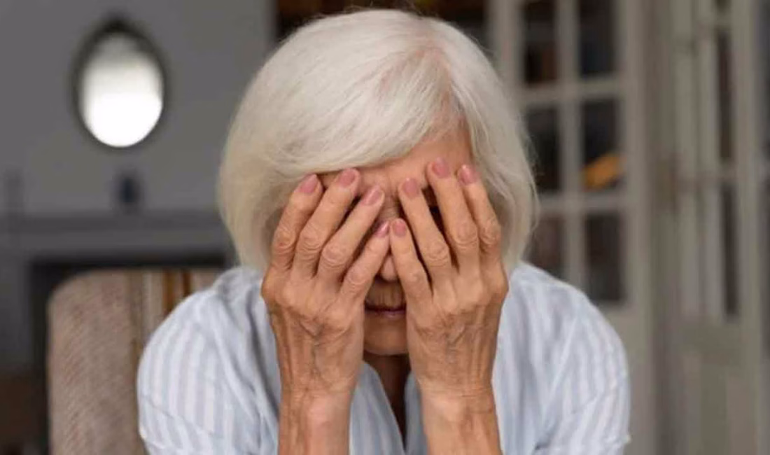 Alzheimer’a karşı beyin sağlığını korumanın 10 yolu Alzheimer hastalığının görülme sıklığı giderek artıyor. Ülkemizde yaklaşık 700 bin