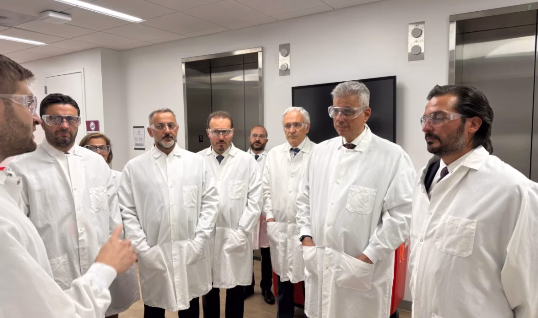 Bakan Memişoğlu ABD’de sağlık şirketlerini ziyaret etti ANKARA – BHA Sağlık Bakanı Prof. Dr. Kemal Memişoğlu, Amerika