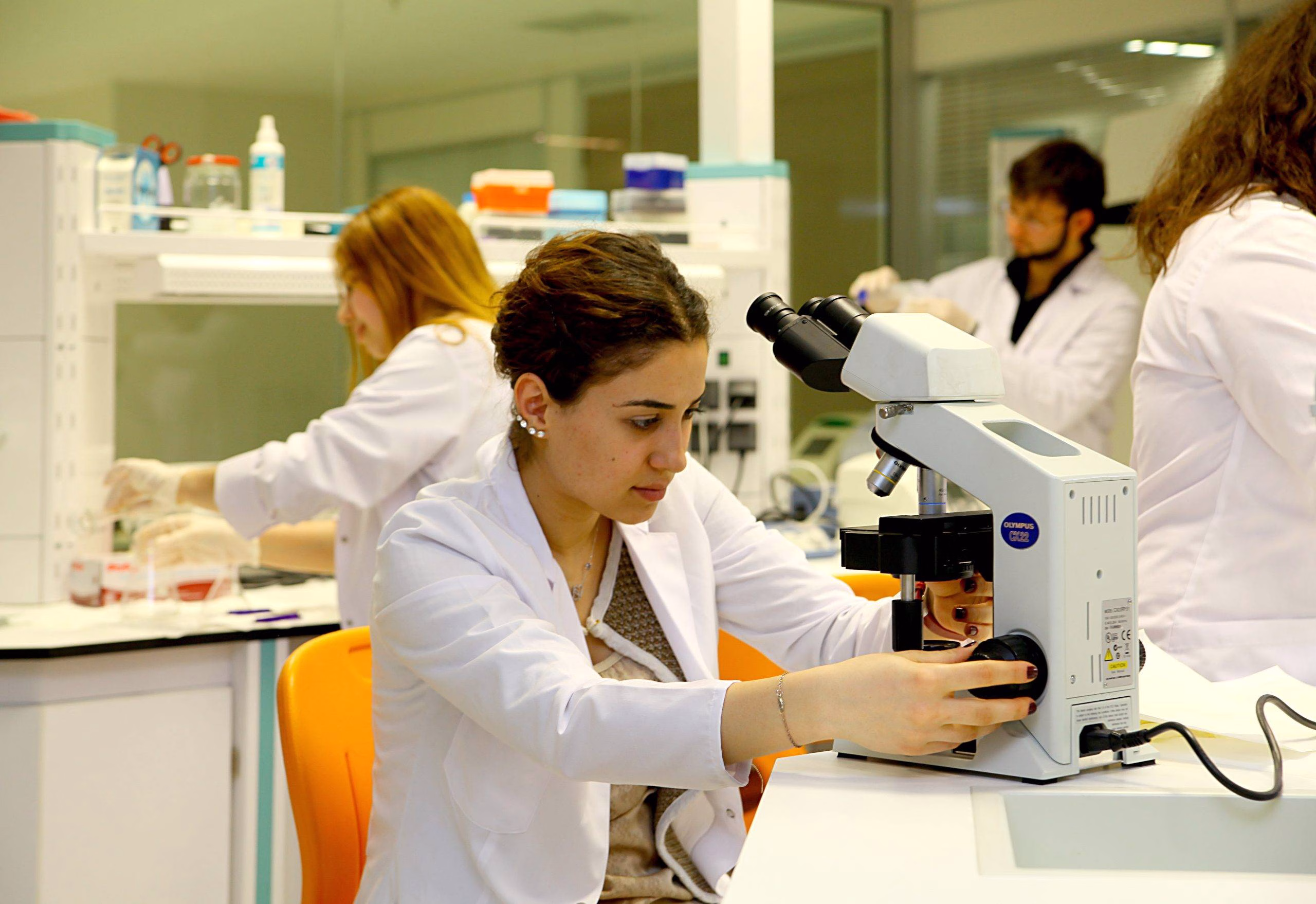 Üsküdar Üniversitesi Sağlık Hizmetleri MYO Patoloji Laboratuvar Teknikleri Program Başkanı