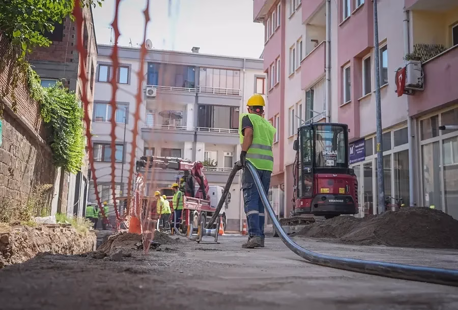 UEDAŞ, Güney Marmara’da enerji altyapısını güçlendiriyor BURSA – BHA Uludağ Elektrik Dağıtım AŞ (UEDAŞ), Güney Marmara’da